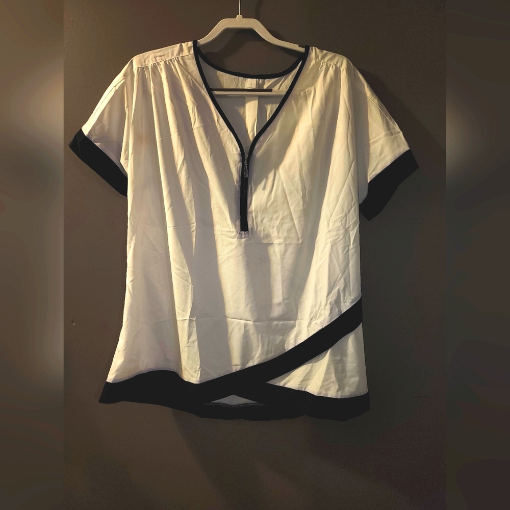 WHITE AND BLACK BLOUSE